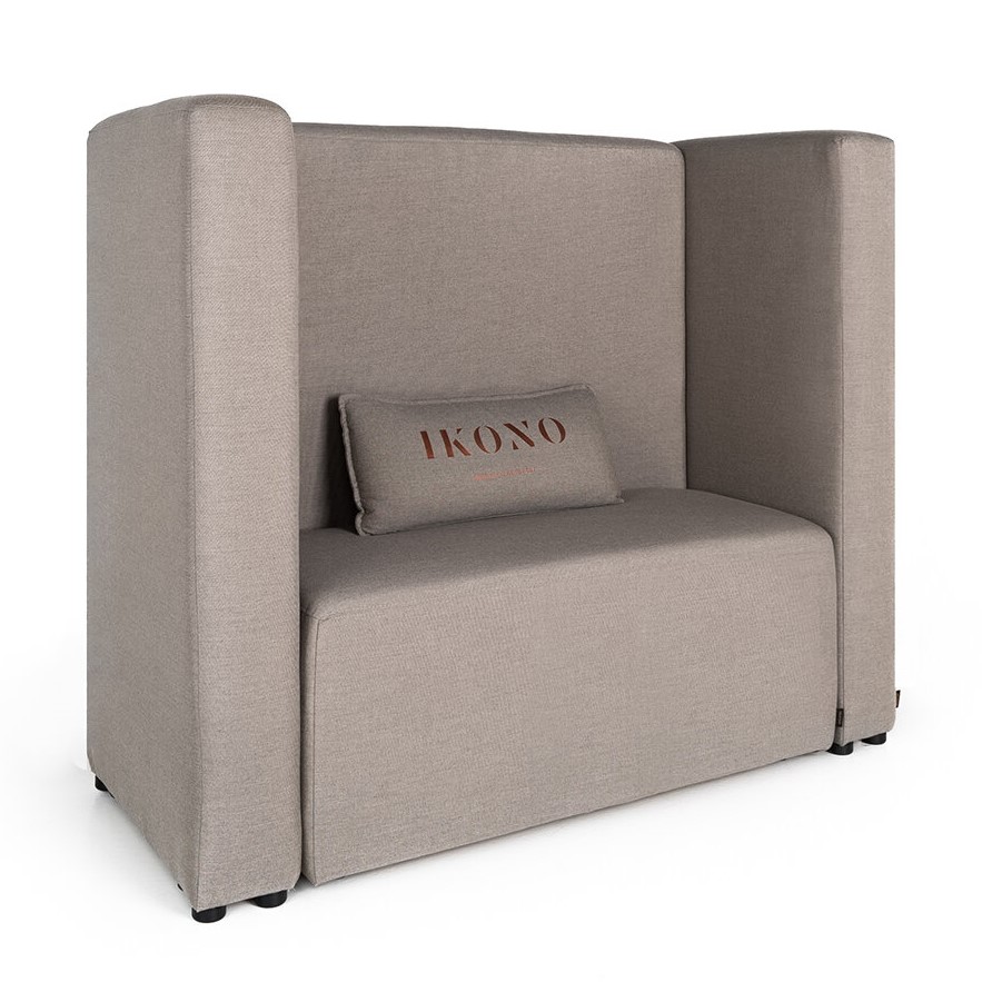 Dvojité sofa s barierou